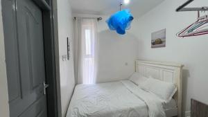 Racecourse studio Netflix WiFi Free parking