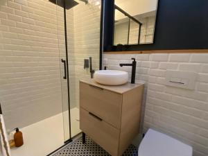 Élégant duplex neuf à 30 m de lOcéan avec parking