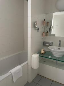 Hotels Les Sables Blancs : photos des chambres