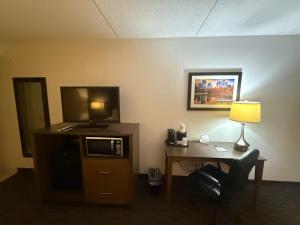 Queen Room with Two Queen Beds - Non-Smoking room in La Quinta by Wyndham Atlanta Douglasville