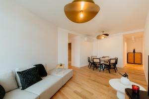 Mary Pink - NO RC A - Beautiful Two-Bedroom Apartment