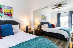 Walkable - Restaurants - Large Patio - AC