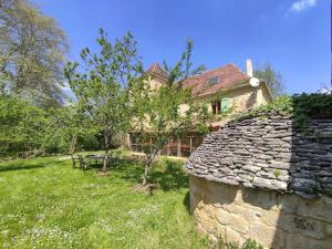Maisons de vacances Maison traditionnelle avec piscine : photos des chambres
