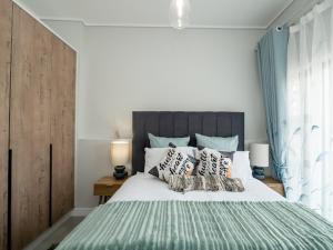 347 Waterfall Penthouse