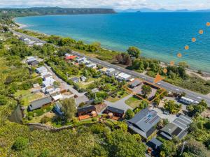 Streamside Fisherman's Cabin - Waitahanui, Taupo
