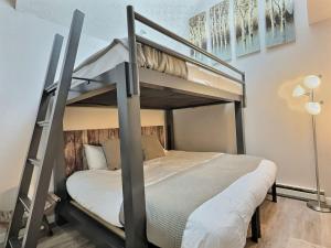 BearNecessities- AC, Pool, Hot Tub, Gym, Sauna