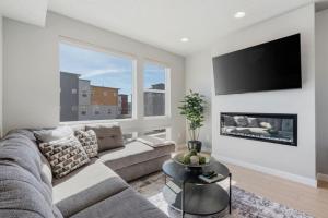 Silver Creek Townhome with Hot Tub l Poppy