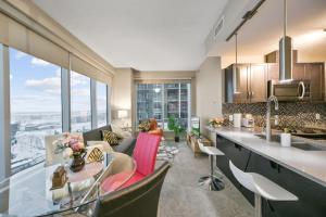 The Urban Peak on the 19th Floor of the Alura