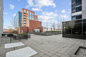 The Urban Peak on the 19th Floor of the Alura