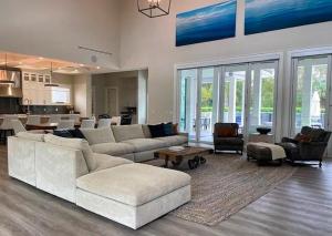 Golden Gate Estates Beach Mansion w Pool in Naples LUXURY