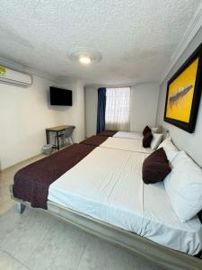 HOTEL PLAZUELA REAL