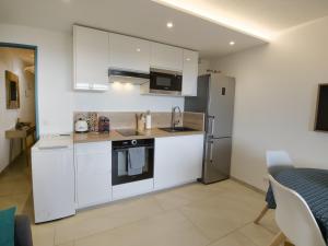 Superb renovated T2 beach 200m sea view terrace