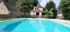 Maisons de vacances Maison traditionnelle avec piscine : photos des chambres