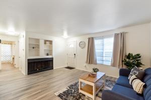 Central Bellevue North Suite Near Downtown & I-90