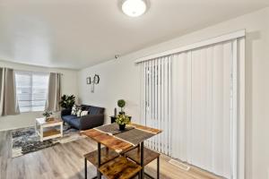 Central Bellevue North Suite Near Downtown & I-90