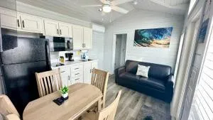 Beachy Getaway- Comfy Beds & Common Space for Groups - Bolivar Peninsula
