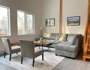 Valley Edge Lodge - Field