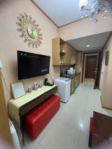 1528 pool view with balcony