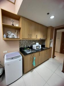 1528 pool view with balcony