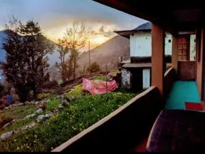 Moon Hotel Tungnath - Gopeshwar