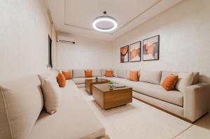 Modern Appart , Parking , Pool & Fiber wifi , Hivernage City Centre