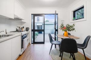 Welcome to Waterloo - A Well-connected Parkside Stay