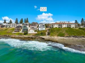 Luxe Oceanfront Apartment