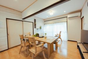 ZEN Kokufudai, 30 minutes to Disneyland , 4-minute walk from the nearest station ,Entire building!5 bedrooms, maximum 10 guests