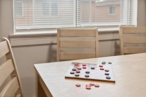 Charming 2BR Near O Hare Relax & Explore