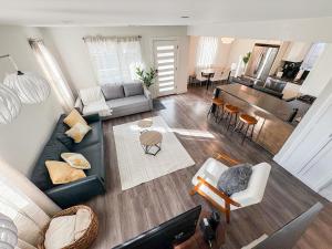 Central North Hollywood Home