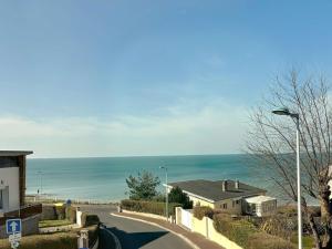 Villa à 150m de la plage avec piscine et WiFi gratuit - FR-1-361-8