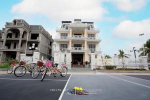 Phượng Hoàng Villa 13 phòng ngủ - ven biển, bể bơi, bi-a, BBQ, sân Pickleball, xe địa hình, chèo sup biển