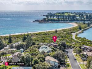 Breakwater Unit 4 Beachfront Bermagui