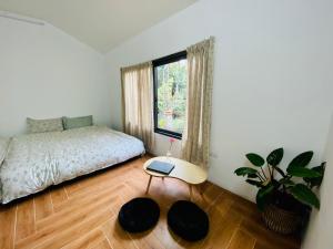 Đường Lâm Homestay - Elephants House