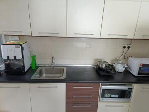 E-Tiara Apt King Size Bed 1-7pax LRT YSW Homes