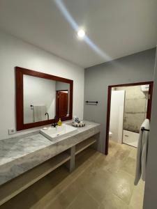 Uluwatu Stays Deluxe Room #8