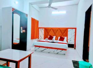 Ashram - Shri Ram Harshnam Ayodhya