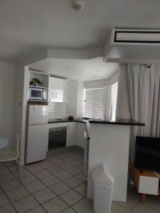 Stylish 1 Bedroom with Private Rooftop Spa at the Aegean