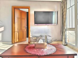 Cozy 2BR 1 et Cikditiro Menteng Apt with Pool and Gym by 2ndHome