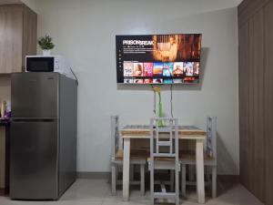 Spacious Big Room with Pool View