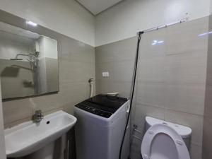 Spacious Big Room with Pool View