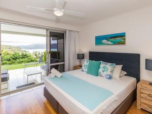 Poinciana 010 - buggy included!