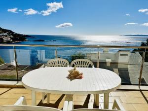 MIRADOR II. Vistas al mar y terraza para 2 en Roses - ES-258-145