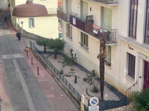 Appartements F3 Moderne avec Climatisation et WiFi Proche des Thermes - FR-1-703-205 : photos des chambres