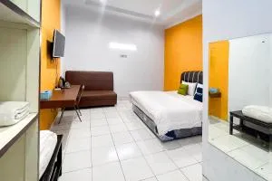 Urbanview Hotel Grand Seven One Manna - Manna