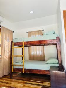 Silver Sand, Placencia