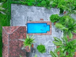 Haydays Farm Stay AC Container House with Pool - Kollengode