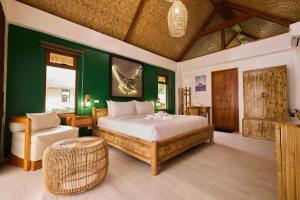 Casa Verde Cliff Resort & Spa