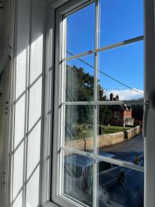 Happy Hinwood House, Hampshire!