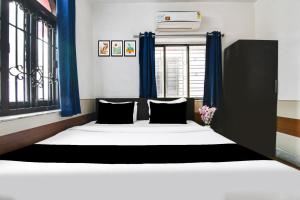 Hotel O Biswa Bangla Sarani